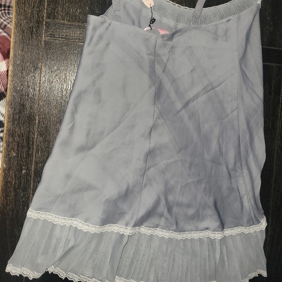 Victoria’s Secret “angels” Lace Slip Chemise M Light Grey Nwt - Picture 1 of 3
